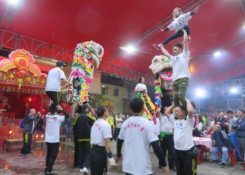 日登圓頭山接神  夜開武林大會 田心村賀土地誕祈神明福澤