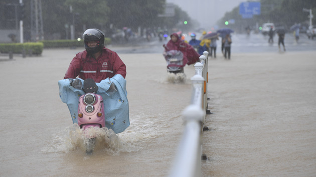 降雨持續  內地8條河流發生超警洪水