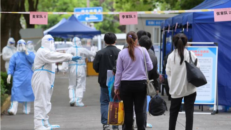 上海24日新增本土病例2472+16983  新增本土死亡51例