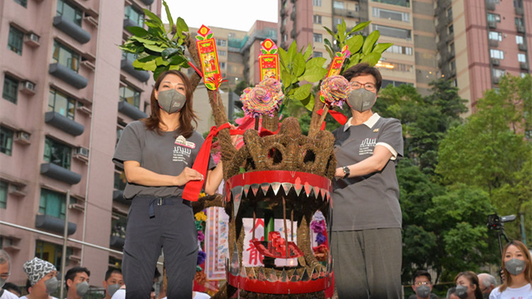 大坑火龍文化館開幕 舞火龍再現街頭