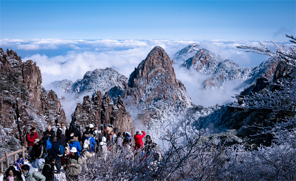 黃山雪後初霽  巨幅雲海如夢如幻