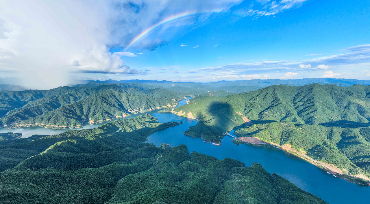 湖南江華：瑤都美景相輝映 民族風情醉遊客