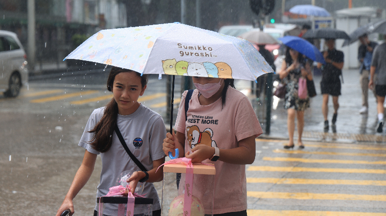 天文台：短期廣泛地區或有大雨 雷暴警告現正生效