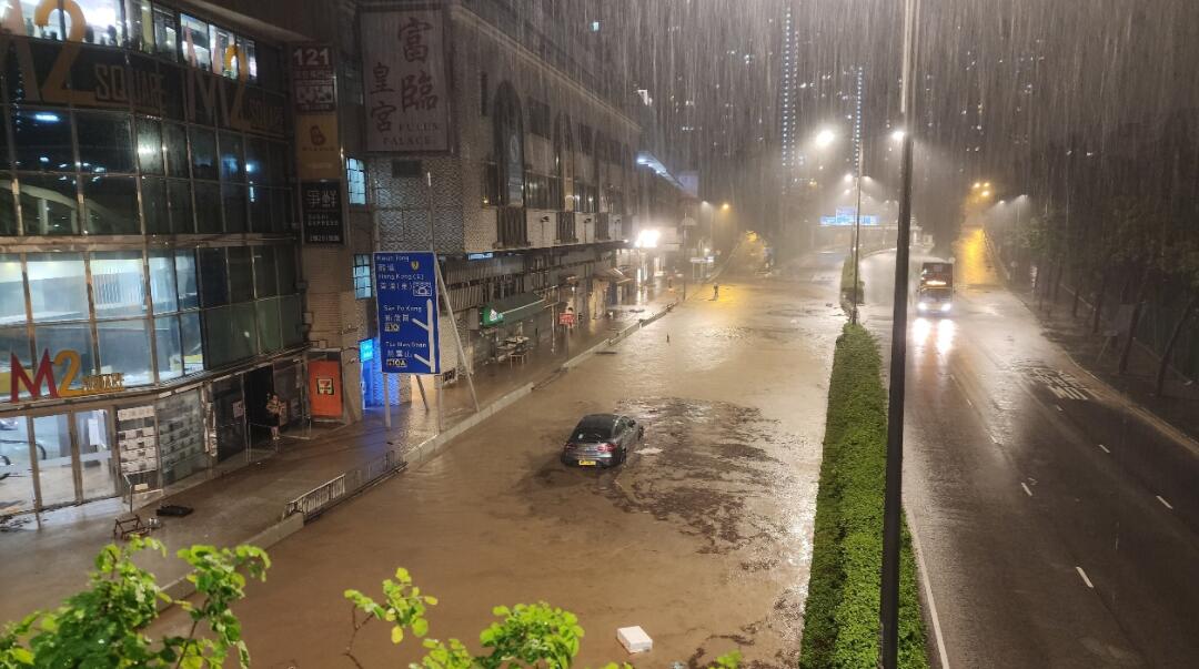 黑雨襲港｜梁榮武：現今科技仍難提前預測暴雨走向