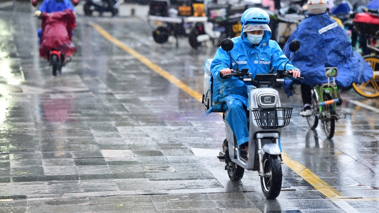 受颱風「三巴」影響 深圳今明兩日多間歇性降雨