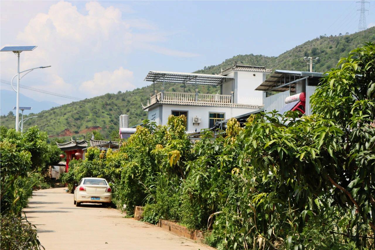 雲南鶴慶：易地搬遷惠民生 民族團結譜新篇