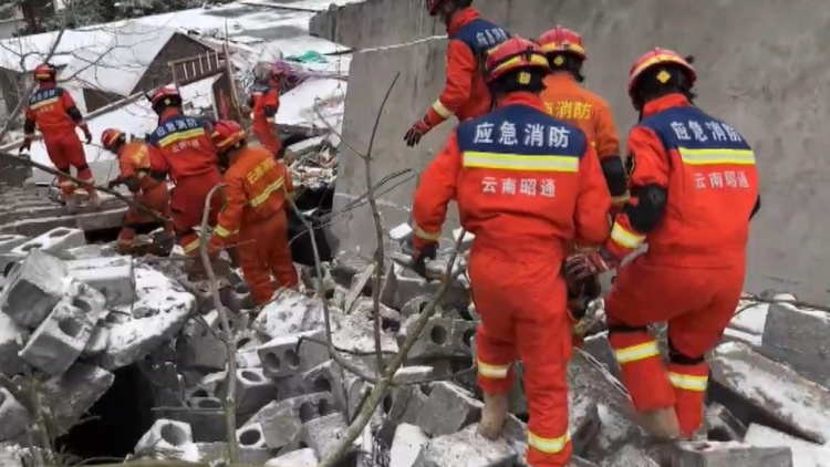 雲南鎮雄縣涼水村「1·22」山體滑坡 18戶47人失聯 救援正在進行