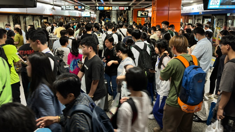 穗地鐵清明假期運客近2200萬人次