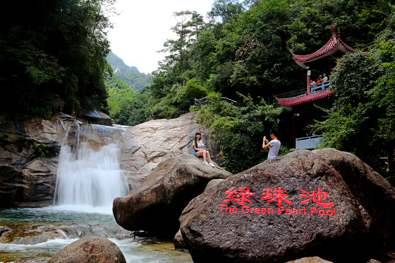 跟着子怡游翡翠谷  皖黃山區《臥虎藏龍》拍攝地熱度不減