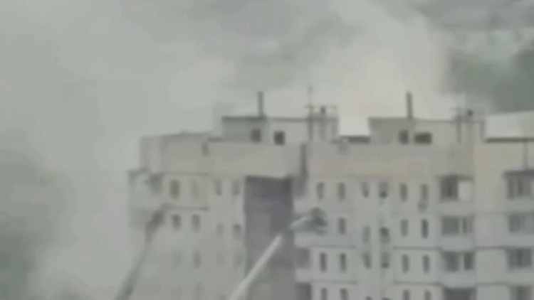 俄國防部：居民樓被烏「圓點-U」導彈殘骸擊中坍塌