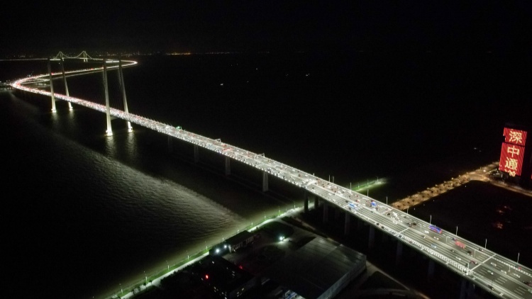 虎門大橋「減負」明顯 深中通道開通首周虎門大橋車流量最大降幅超四成