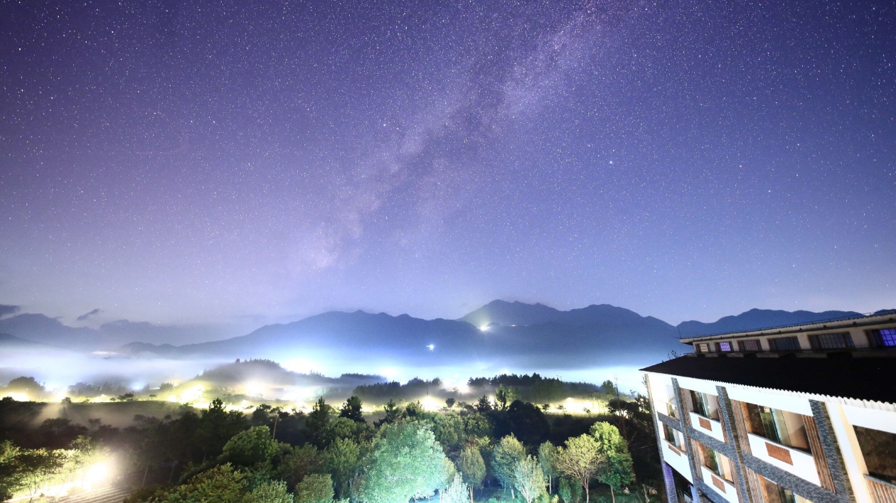 星空為幕 帳篷為營  廣東新豐迎來英仙座流星雨觀賞期