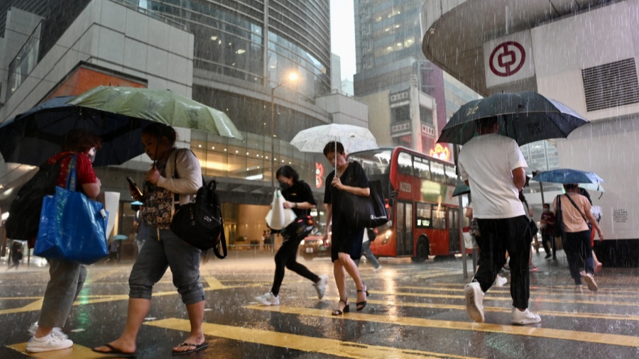 本港黃色暴雨及雷暴警告信號生效中