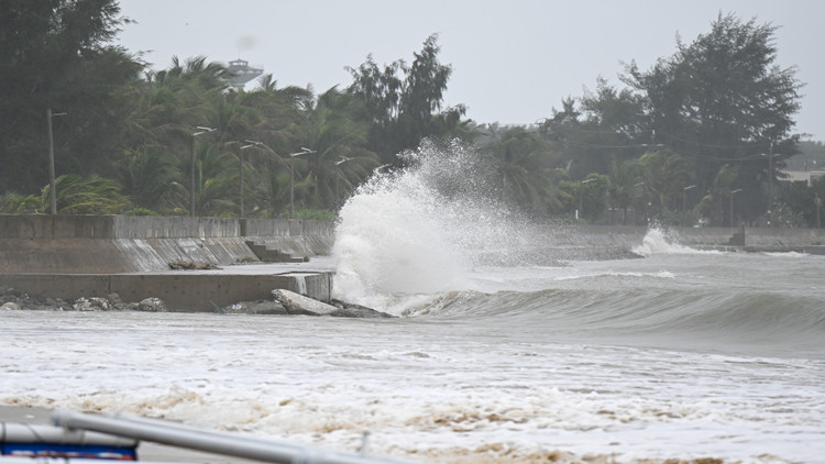 超強颱風「摩羯」激發強對流天氣 廣東131個鎮街遇暴雨