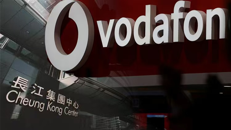 長和料3英國與Vodafone英國合併交易明年完成