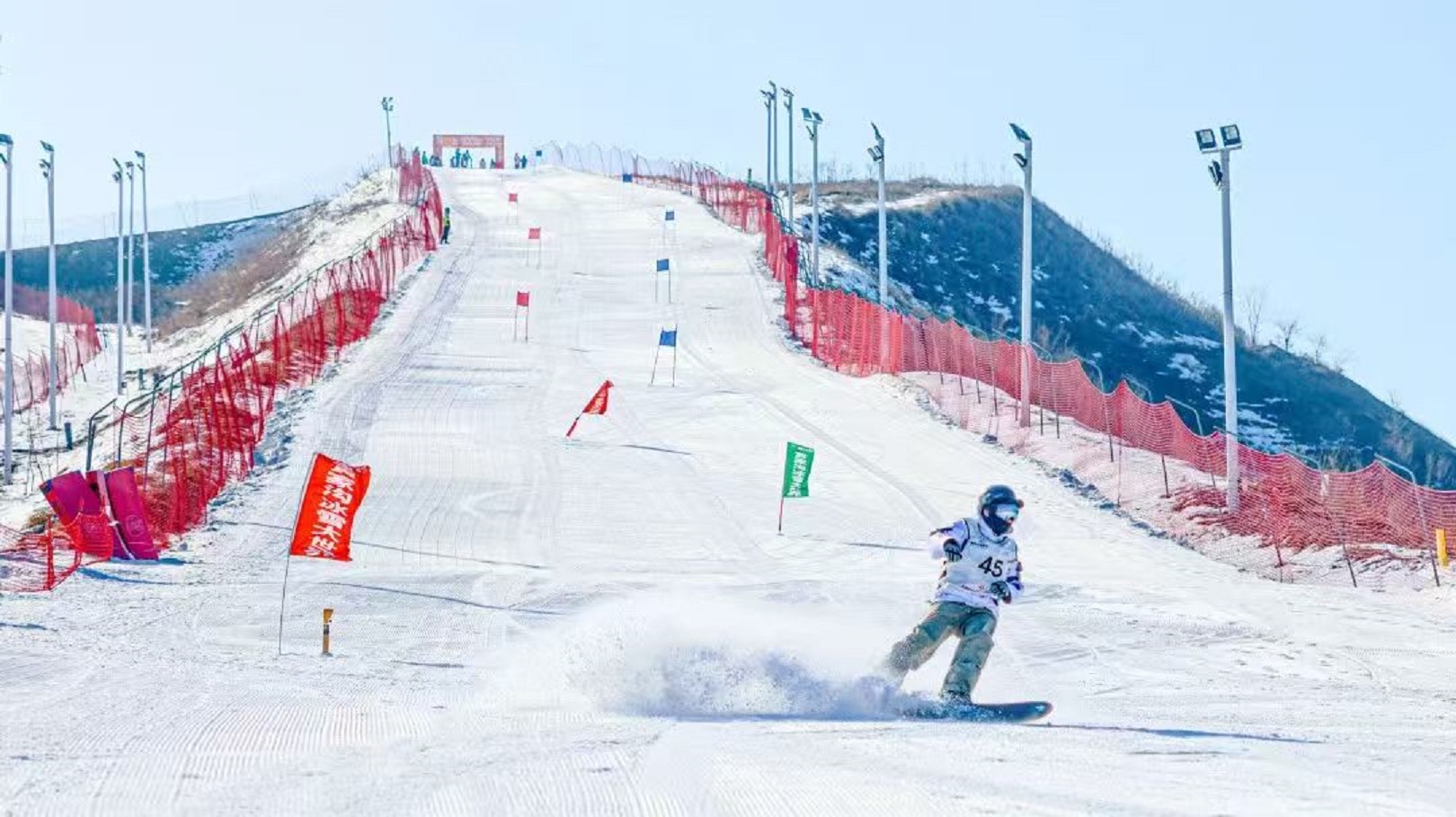 阜新冰雪綺境：天遼地寧間的文旅冬歌