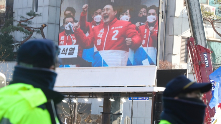 大使館提醒在韓中國公民遠離政治活動