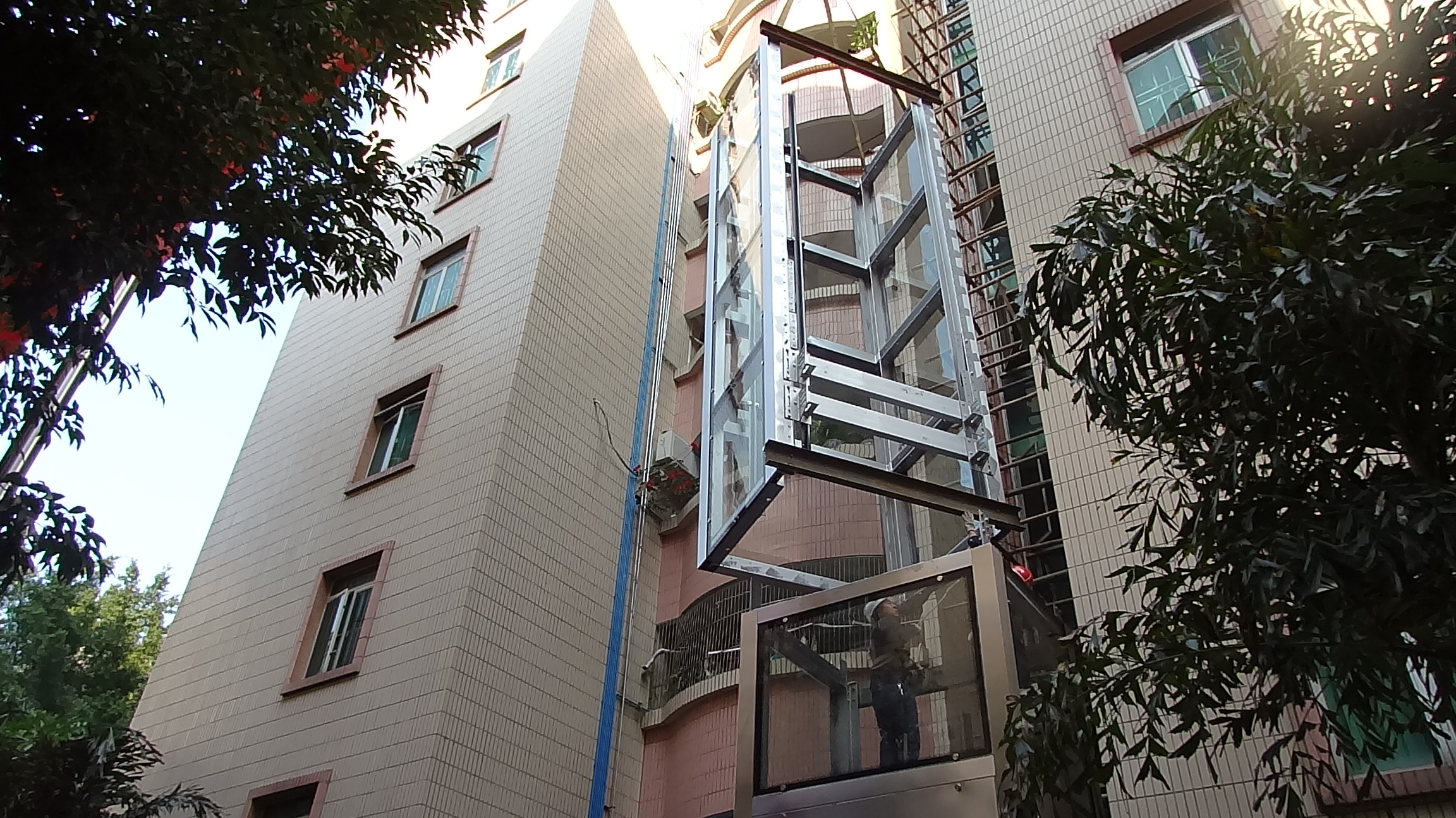 惠州旧楼加装电梯快速如拼装"积木